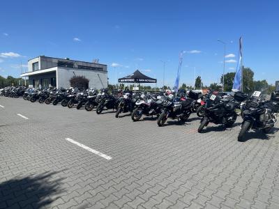 Panele podczas bezpłatnego szkolenia z Moto-Sekcją dla użytkowników motocykli BMW