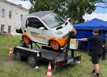 Pokaz pierwszej pomocy na pikniku firmowym Reckitt