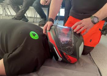 Panele podczas bezpłatnego szkolenia z Moto-Sekcją dla użytkowników motocykli BMW